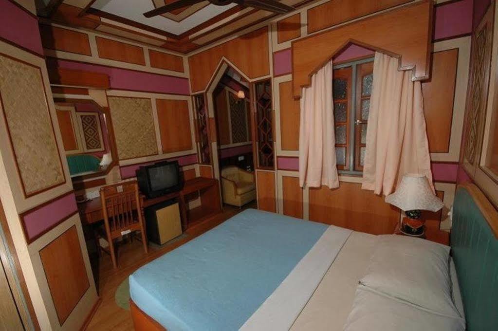 Shari La Island Resort Kampong Pasir Hantu Exteriér fotografie